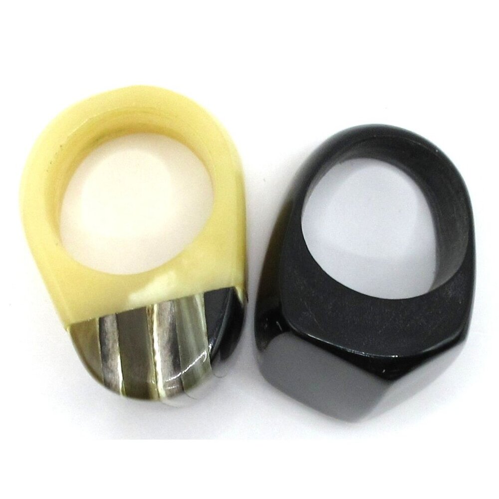 2 Vintage Chunky Cow Horn  Rings Striped Design and Solid Black Size 7-8